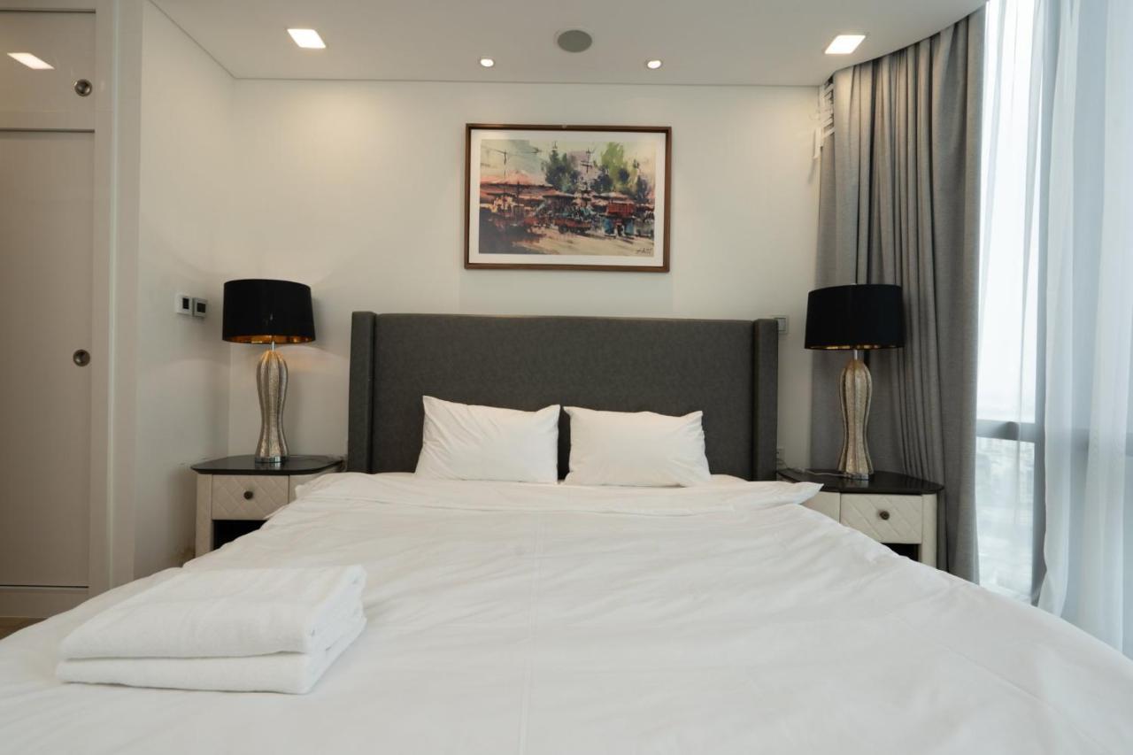 Landmark 81 Vinhomes Central Park Luxury Apartment Хошимин Экстерьер фото